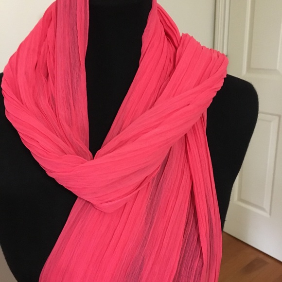Access Coral Pink crinkle pleated scarf - Picture 2 of 3
